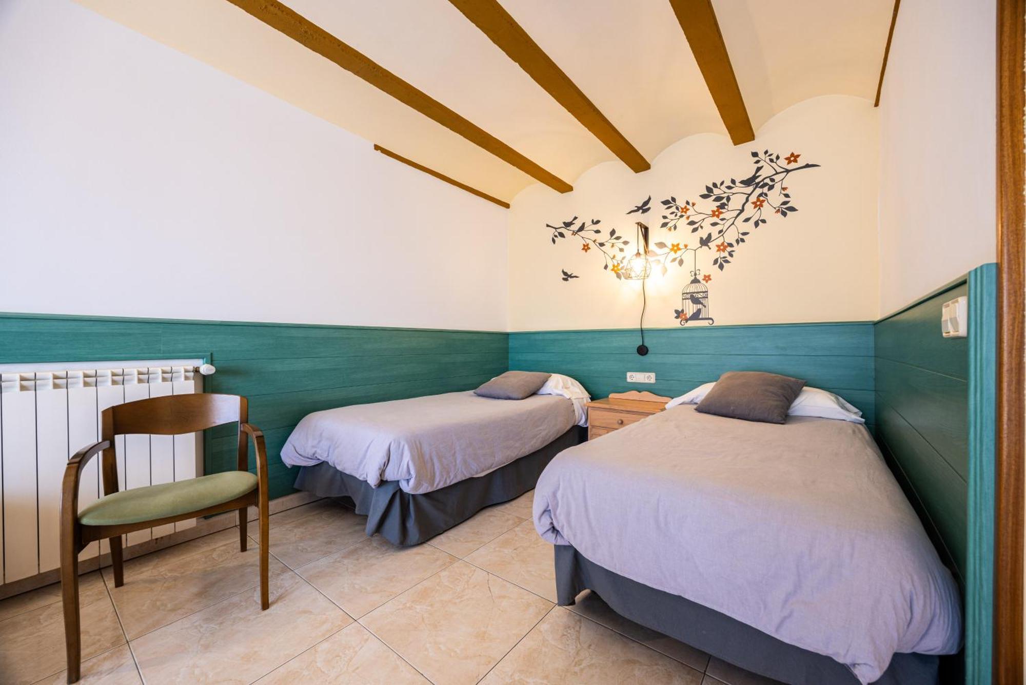 Aparthotel Les Corts Llivia Exterior photo